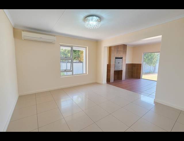 5 BEDROOM PROPERTY TO RENT IN MORELETAPARK